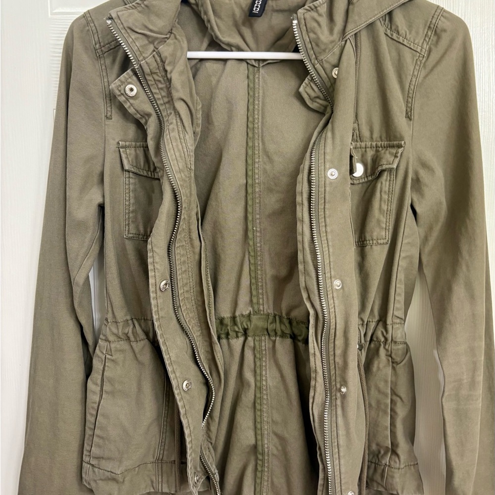 Divided H&M Khaki Military Jacket Utilities Pockets Drawstring Waist Zip Buttons